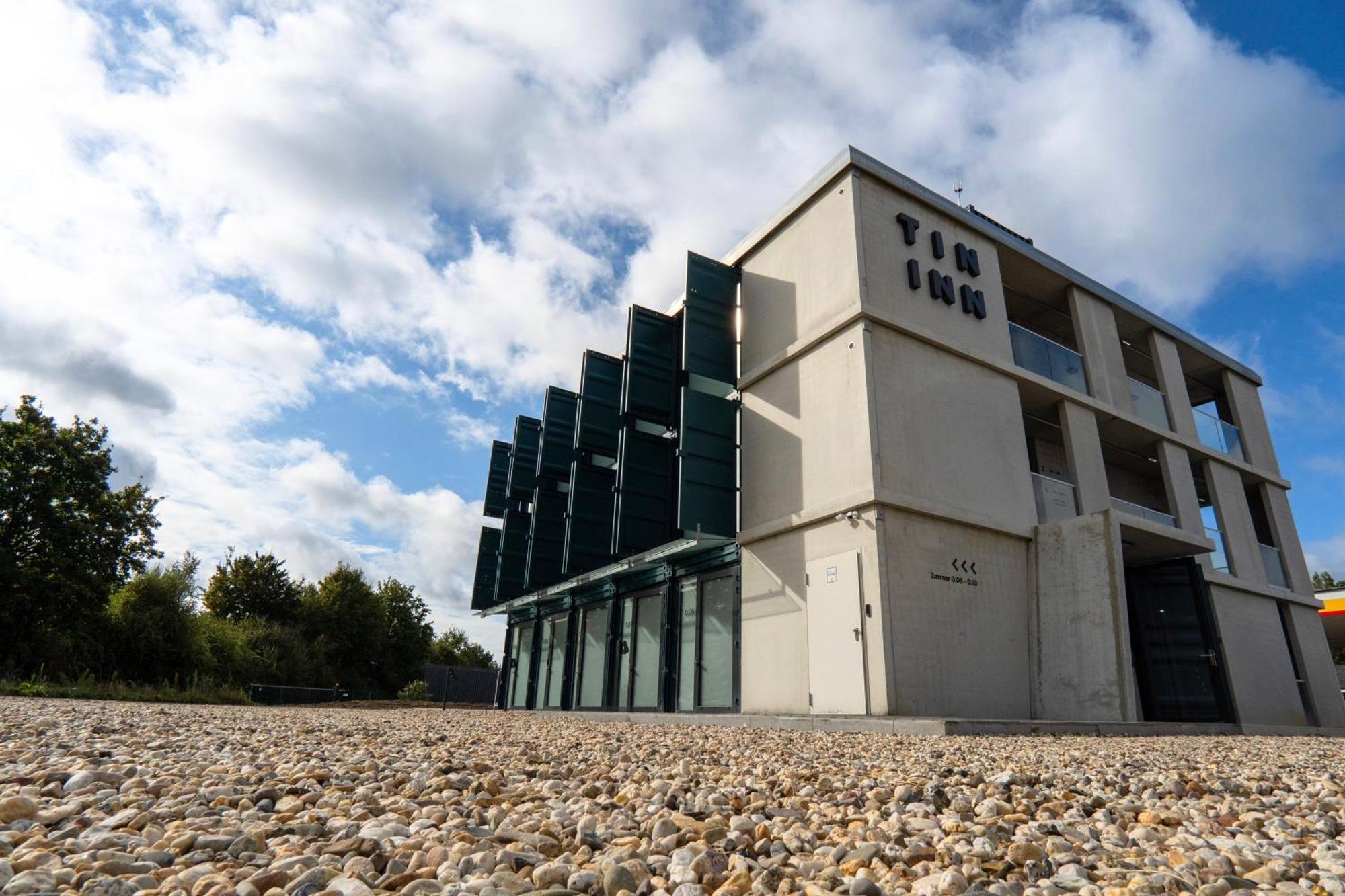 Tin Inn - Heinsberg - Das Hotel Aus Hochwertig Ausgebauten Ueberseecontainern Екстер'єр фото