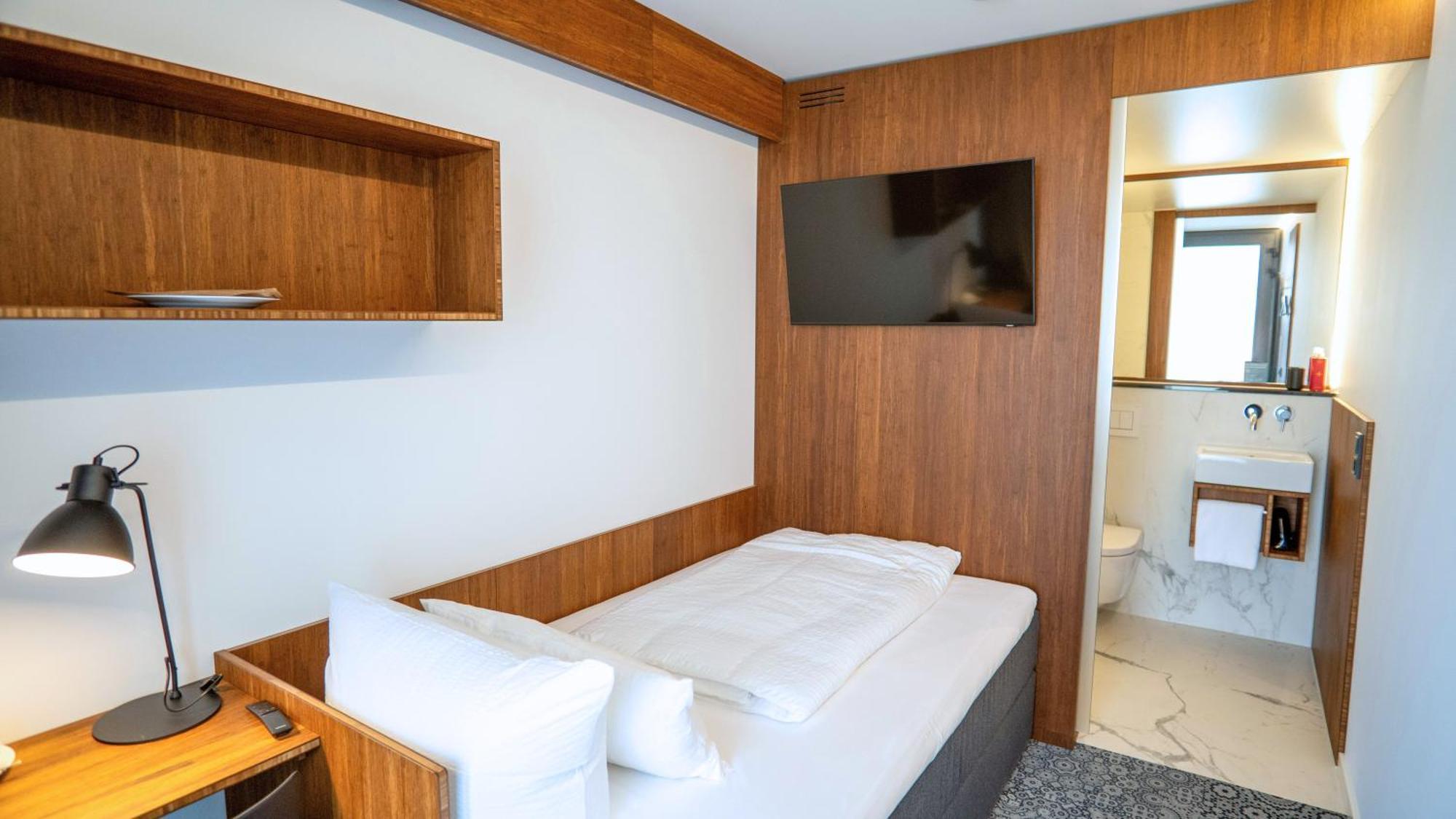 Tin Inn - Heinsberg - Das Hotel Aus Hochwertig Ausgebauten Ueberseecontainern Екстер'єр фото